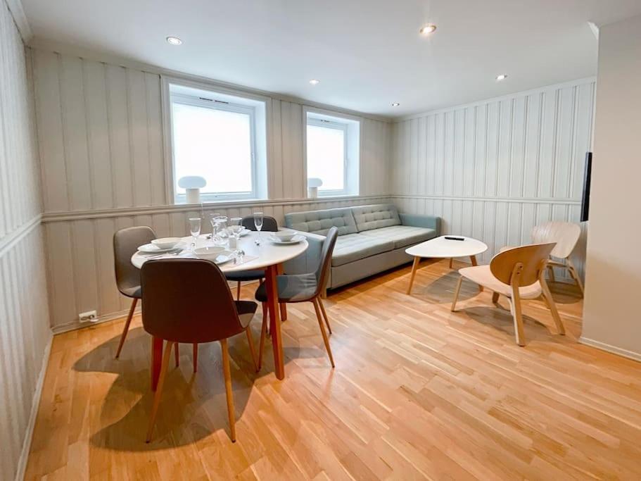 Ledaal Place 1 By Apartment